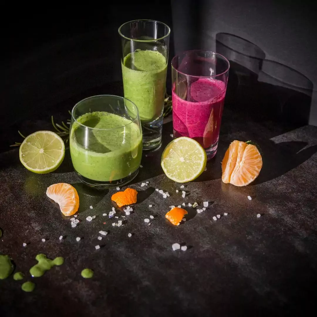 💗👉SMOOTHIE KURS💚

zum Entgiften und Entsäuern oder als Nährstoffbombe.

Als Immunbooster oder einfach nur zum Genießen.

👉Euro 35 pro Person (bis 6 Pers.)
inklusive Material

Wir mixen verschiedene Smoothies für den Alltag, für die Arbeit oder Schule oder auch für nach dem Sport.

Ob zum Entgiften oder Entsäuern, als Nährstoffbombe oder als Immunbooster. 

Aber am liebsten zum Genießen für Zwischendurch. 

In meinem Kurs lernt ihr verschiedene Inhaltsstoffe und Zutaten kennen, die wichtig für Gesundheit und Wohlbefinden sind. 

Der Kurs beinhaltet alle Kosten für die Zubereitung der Smoothies inklusive Verkostung.

Nächste Termine

💚👉Freitag, 28. Oktober um 19:30 Uhr | Dauer ca. 2 Stunden

ANMELDUNG UNTER

 ✍️GSUND@MELANIE-KNOELKE.DE 💚

#gsundbleiben 
#fitdurchdenwinter
#gesundheitskurse
#gesundheitistsowertvoll 
#gesundheitistsowichtig 
#smoothies